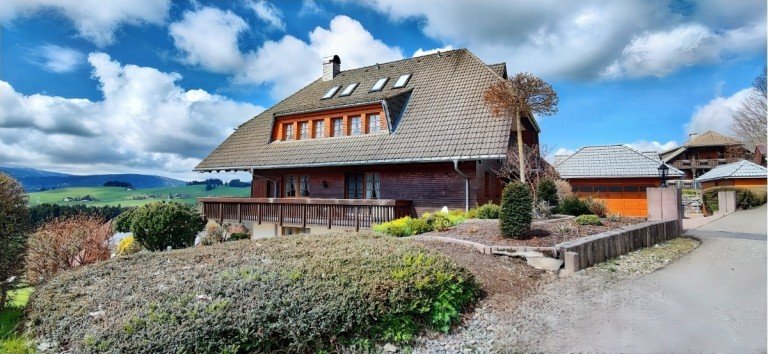 Vermietet Breitnau Wohnung Breitnau: Komfortable Dreizimmerwohnung in herrlich ruhiger und sonniger Aussichtslage. VERMIETET
