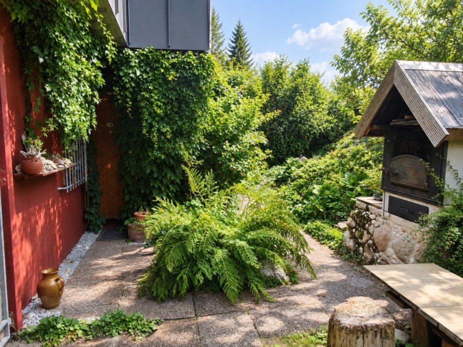 Hauseingang und Backh�uschen Einfamilienhaus Schluchsee