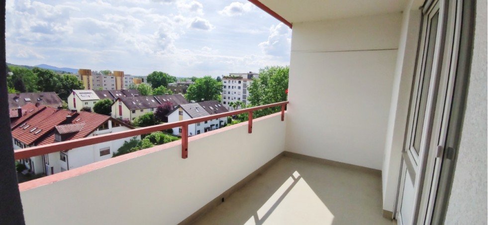 Loggia mit Ausblick Richtung S�dwesten Terrassenwohnung Denzlingen