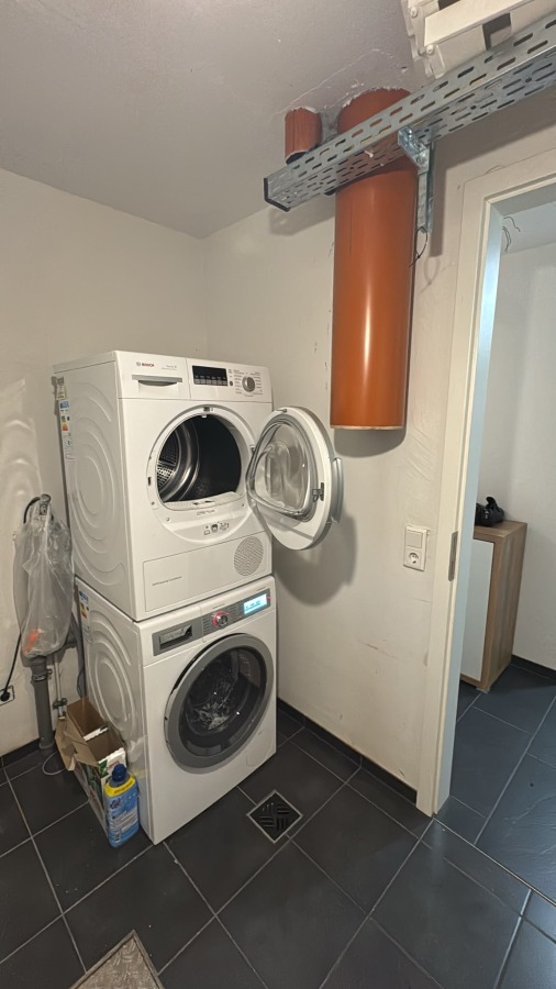 WM mit W�scheabwurf im UG Einfamilienhaus Titisee-Neustadt